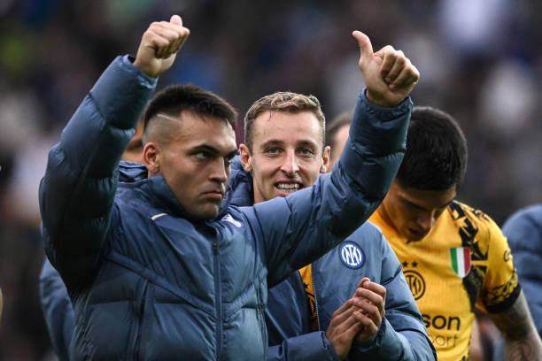 1727568235973083442.jpg 1727567963440.jpg