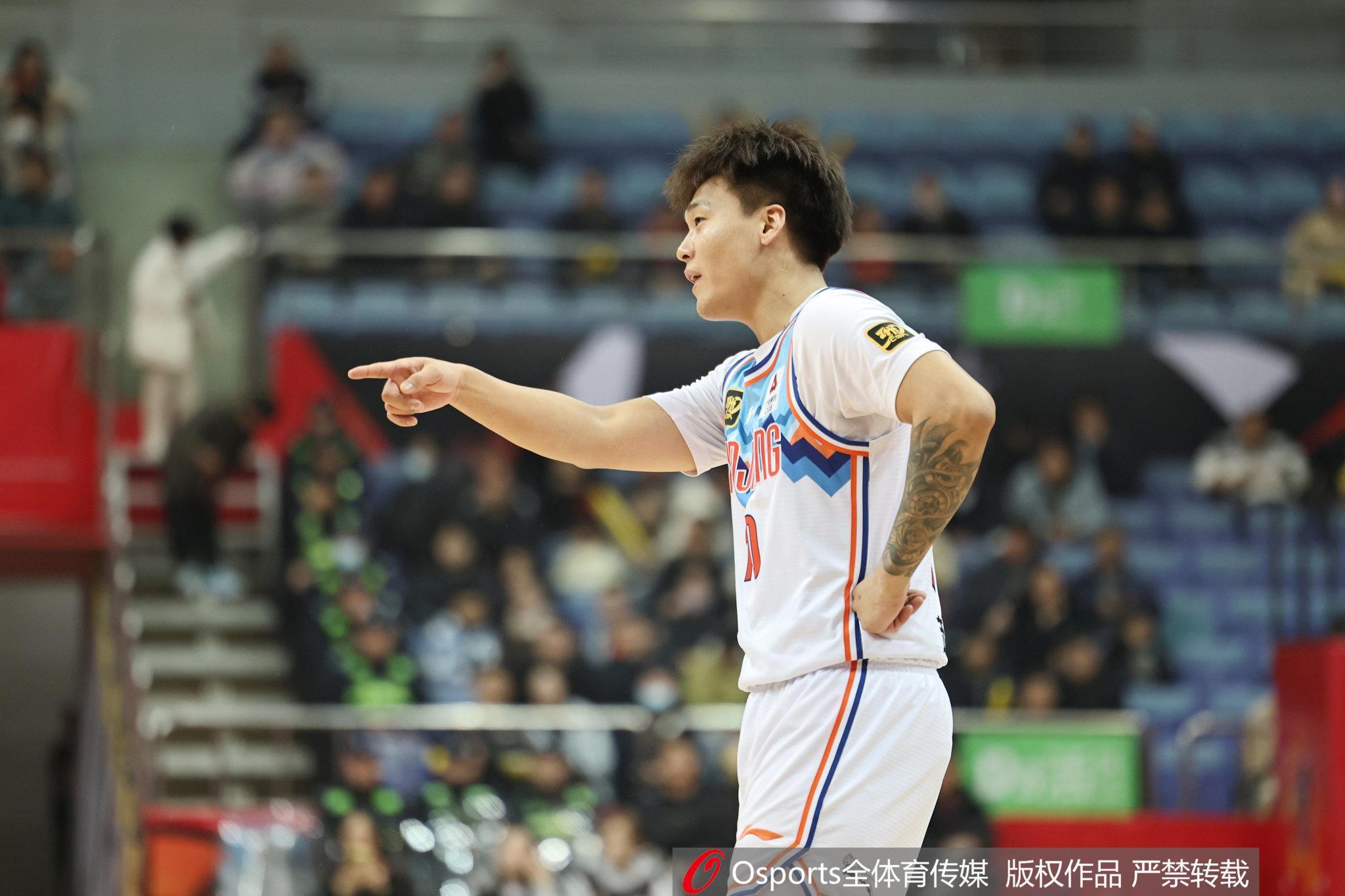 开云体育-苏群:CBA的工资&交易制度看似模仿NBA 实则有很多可以利用之处